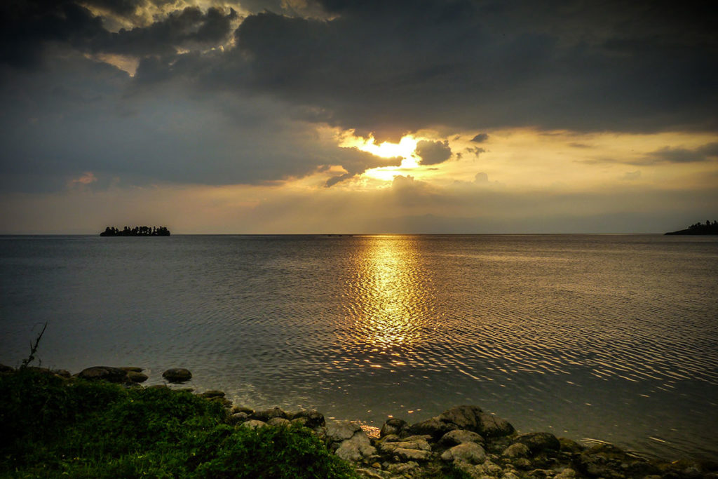 Lac Kivu à la frontière avec la Rép. Démocratique du Congo